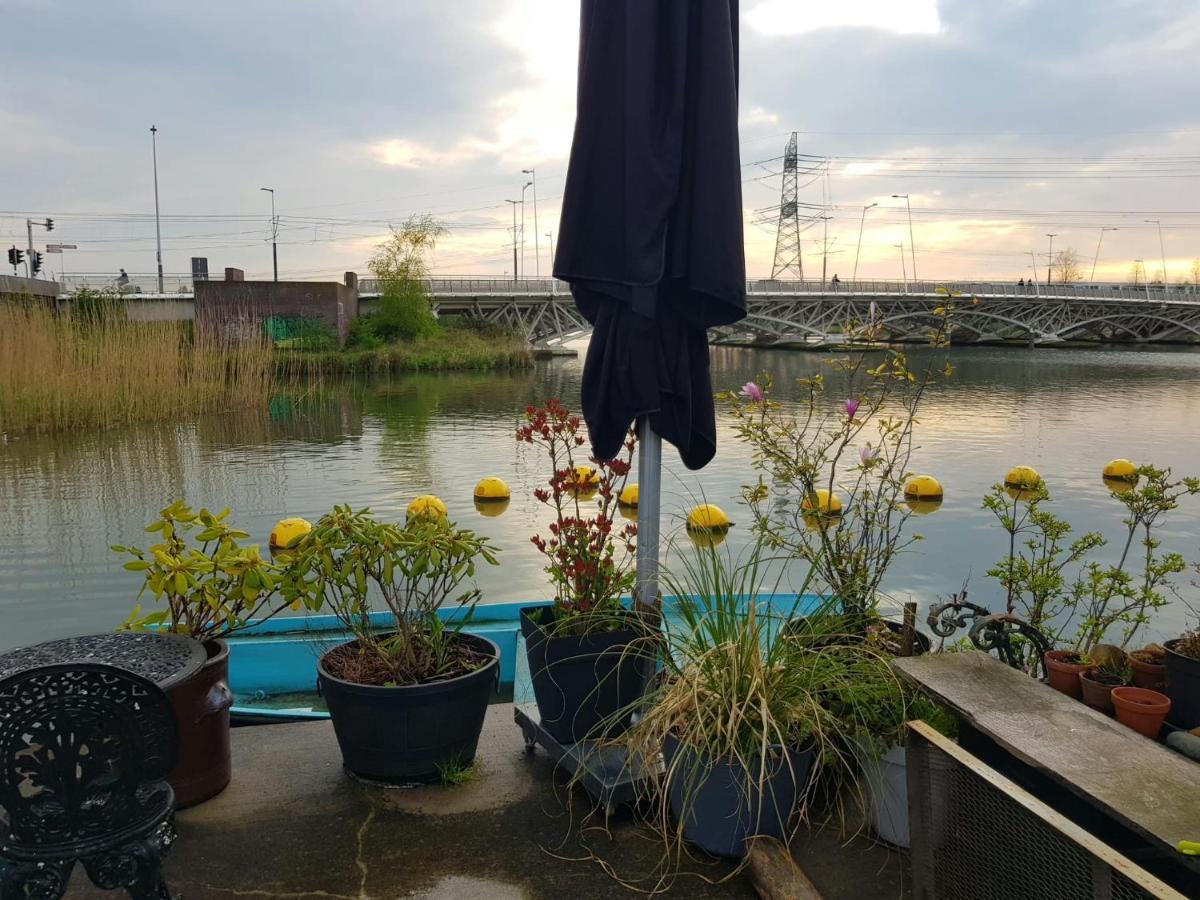 Euphrate Houseboat Hotel Amsterdam Exterior photo