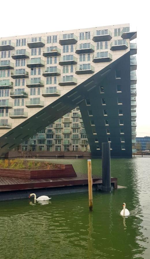 Euphrate Houseboat Hotel Amsterdam Exterior photo